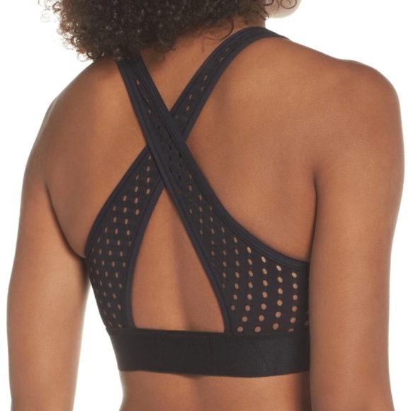 ALALA Perforated Cross Back Sports Bra Black/Navy - Picture 3 of 8